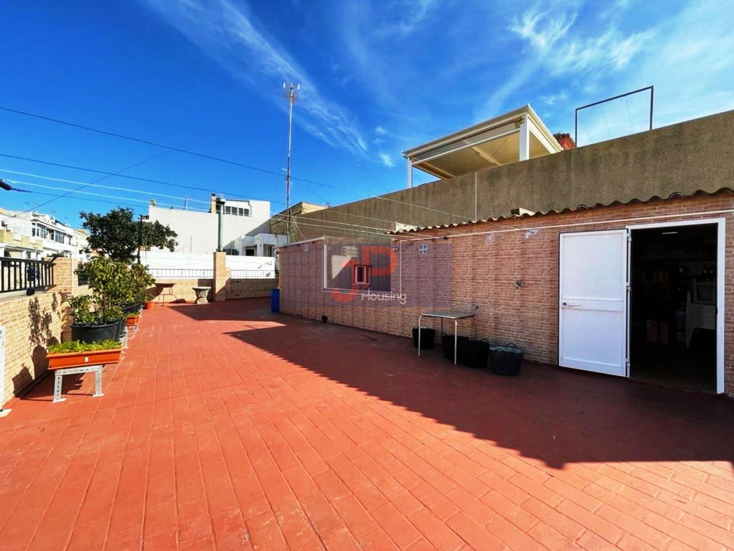 For sale of house in El Puerto de Santa María