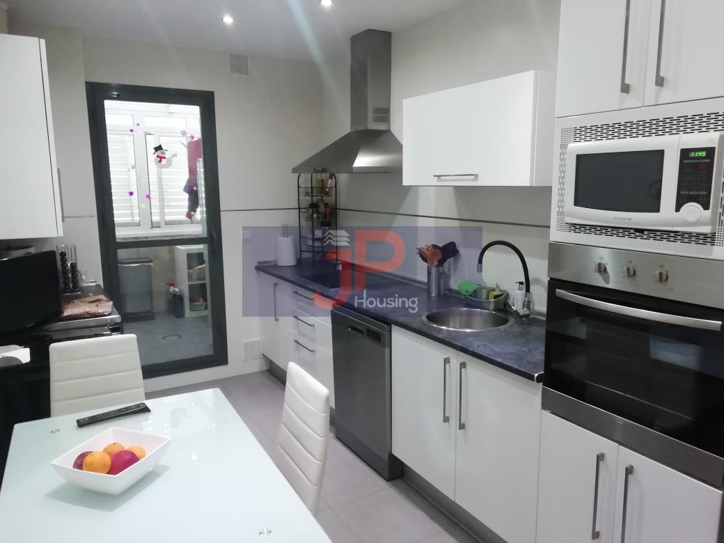 For sale of flat in El Puerto de Santa María