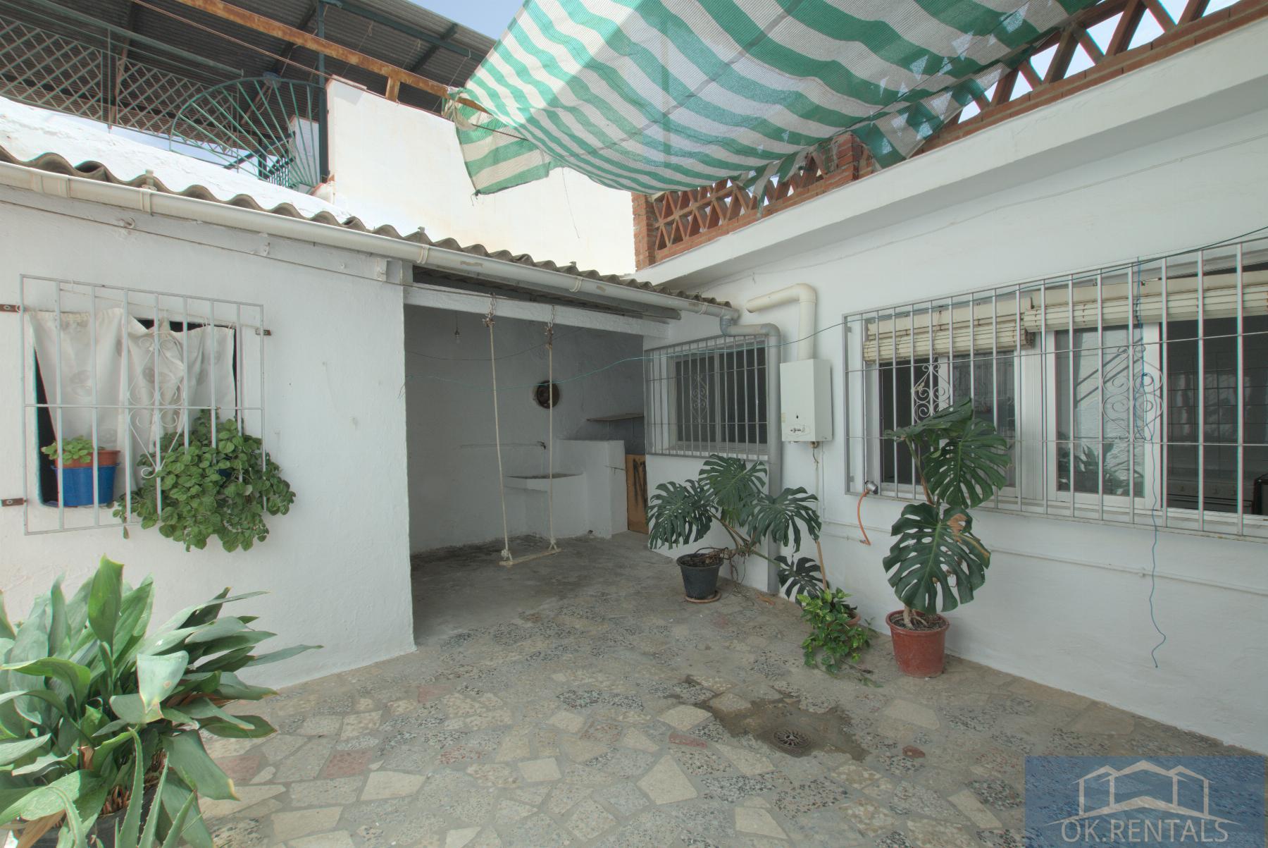 For sale of house in Vélez-Málaga