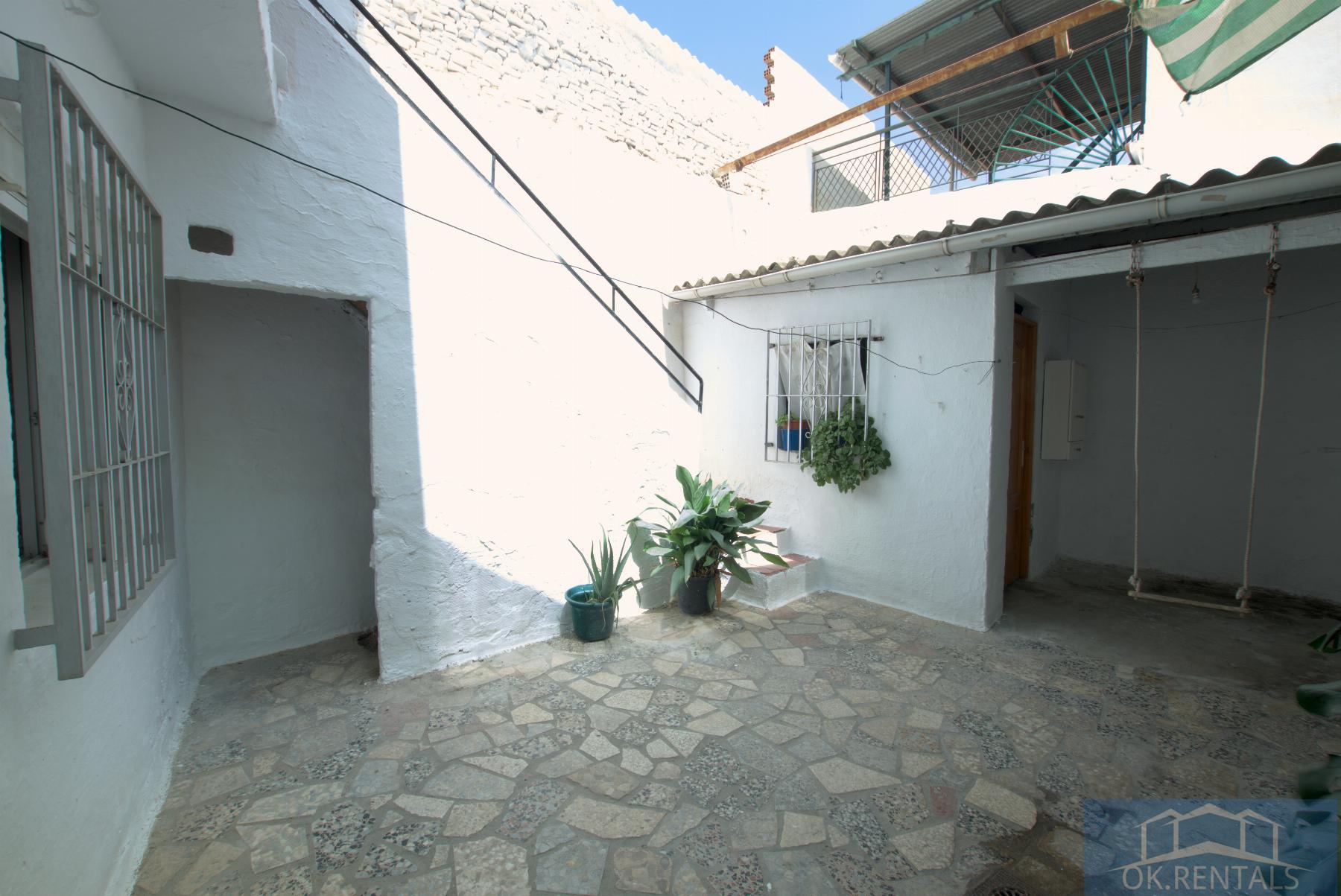 For sale of house in Vélez-Málaga