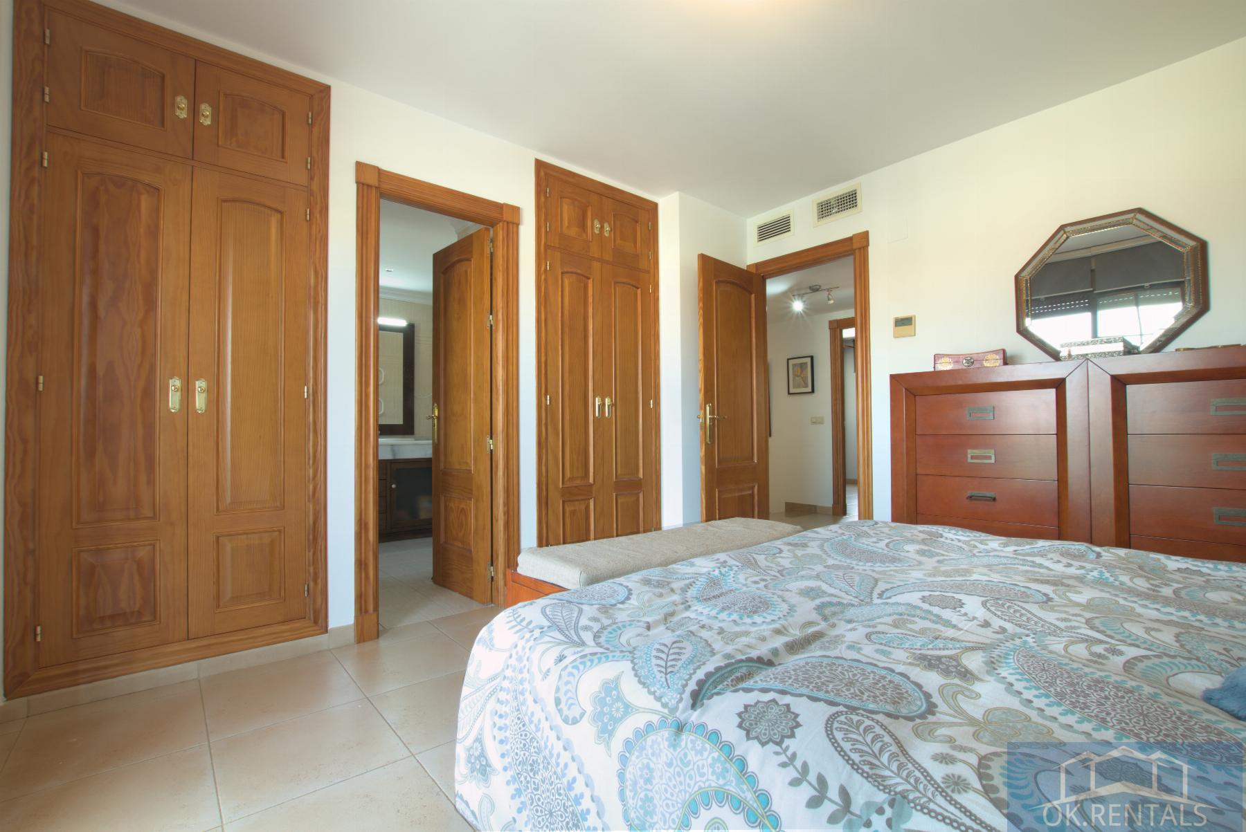 For sale of chalet in Alhaurín de la Torre