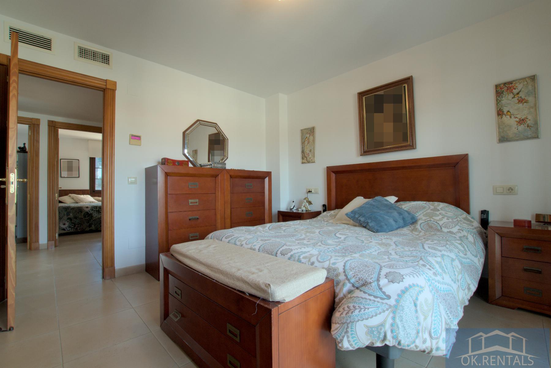 For sale of chalet in Alhaurín de la Torre