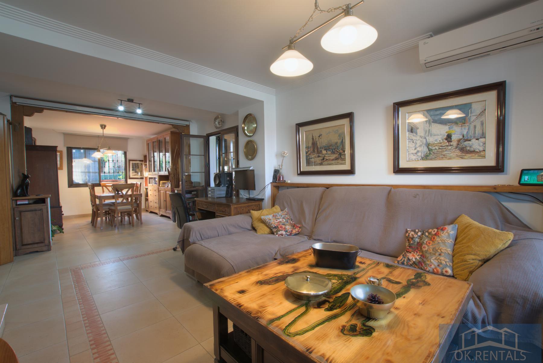 For sale of chalet in Alhaurín de la Torre