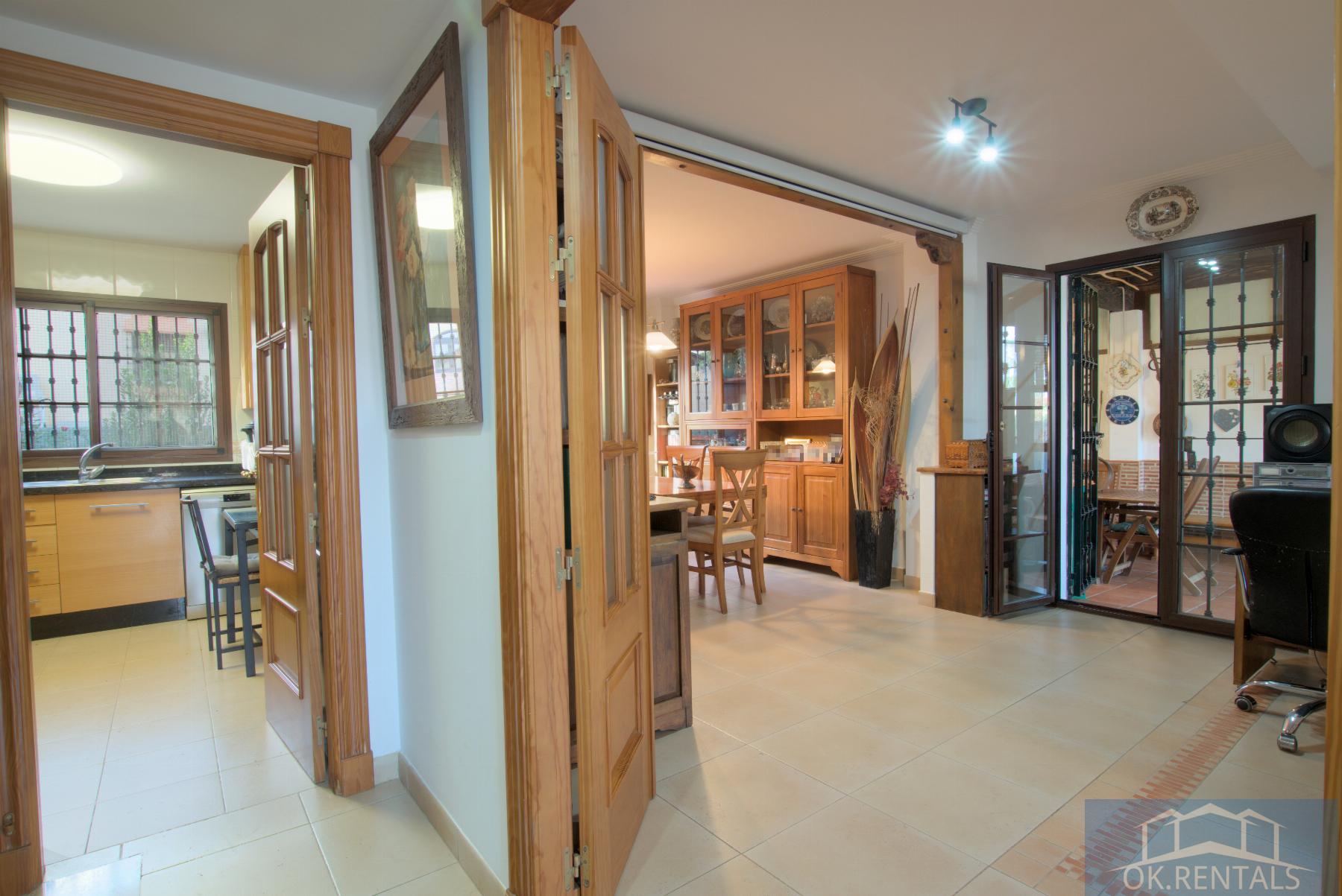 For sale of chalet in Alhaurín de la Torre