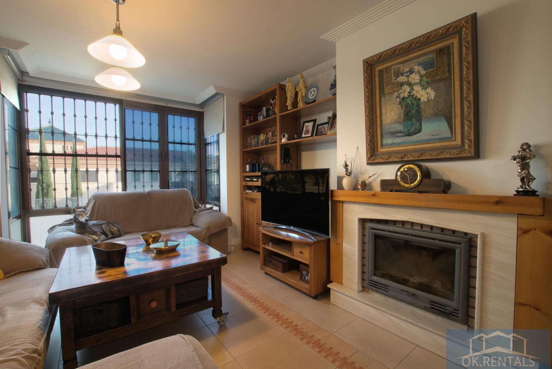 For sale of chalet in Alhaurín de la Torre
