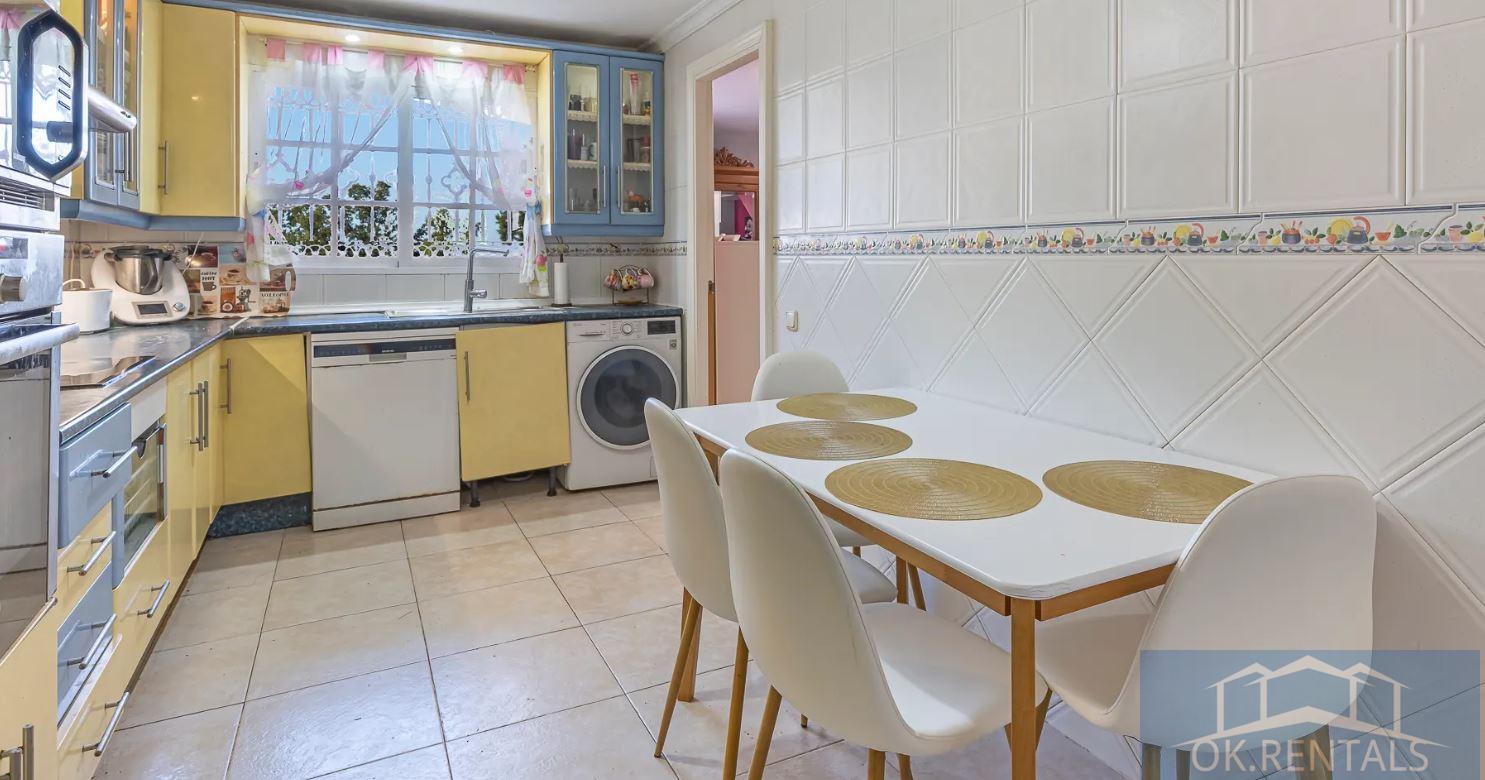 For sale of house in Estepona