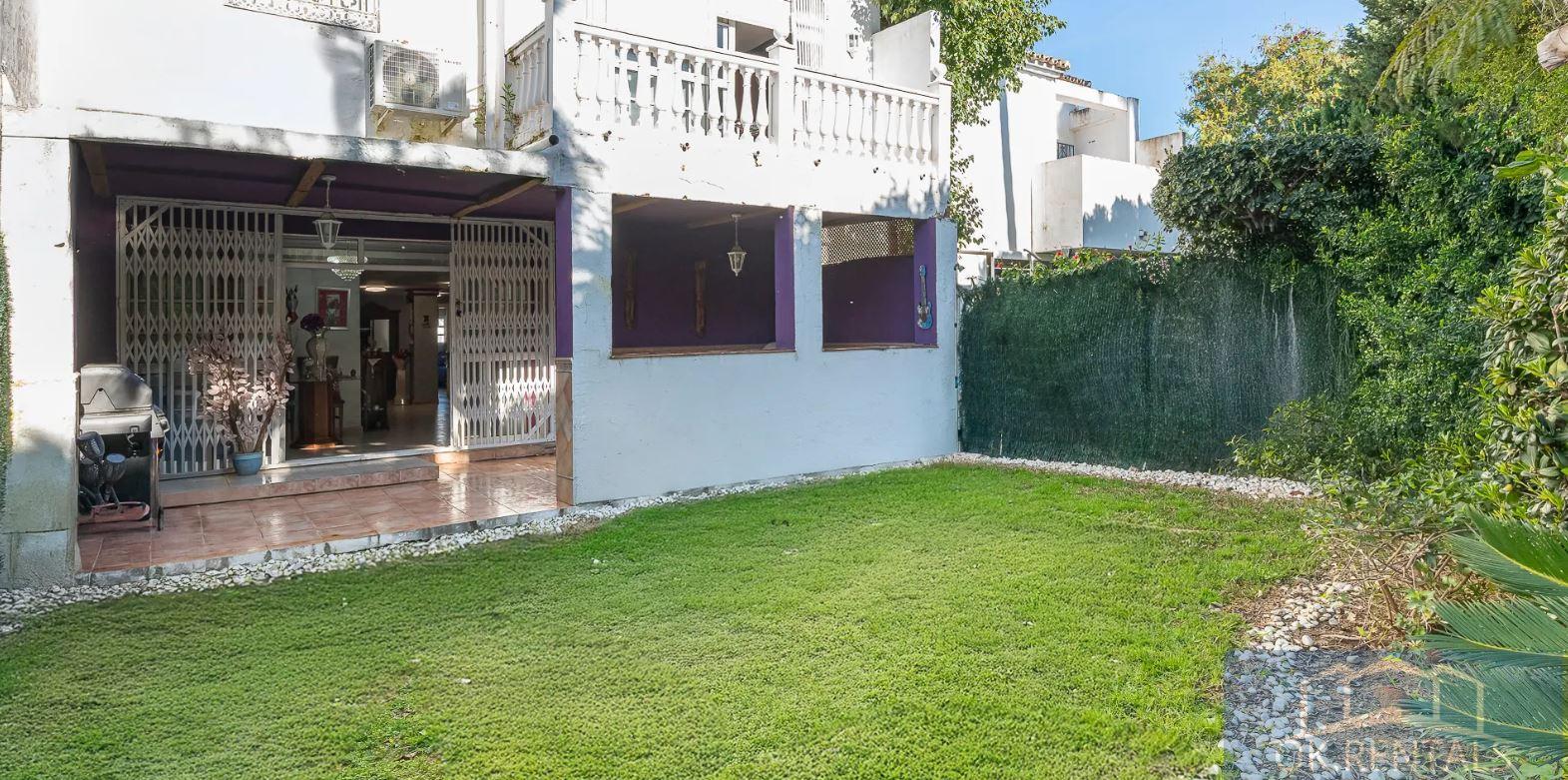 For sale of house in Estepona