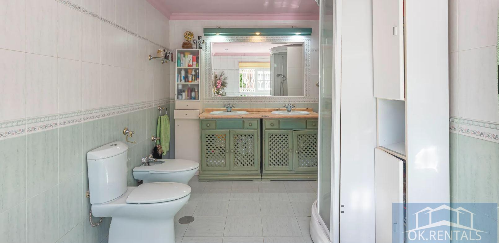 For sale of house in Estepona