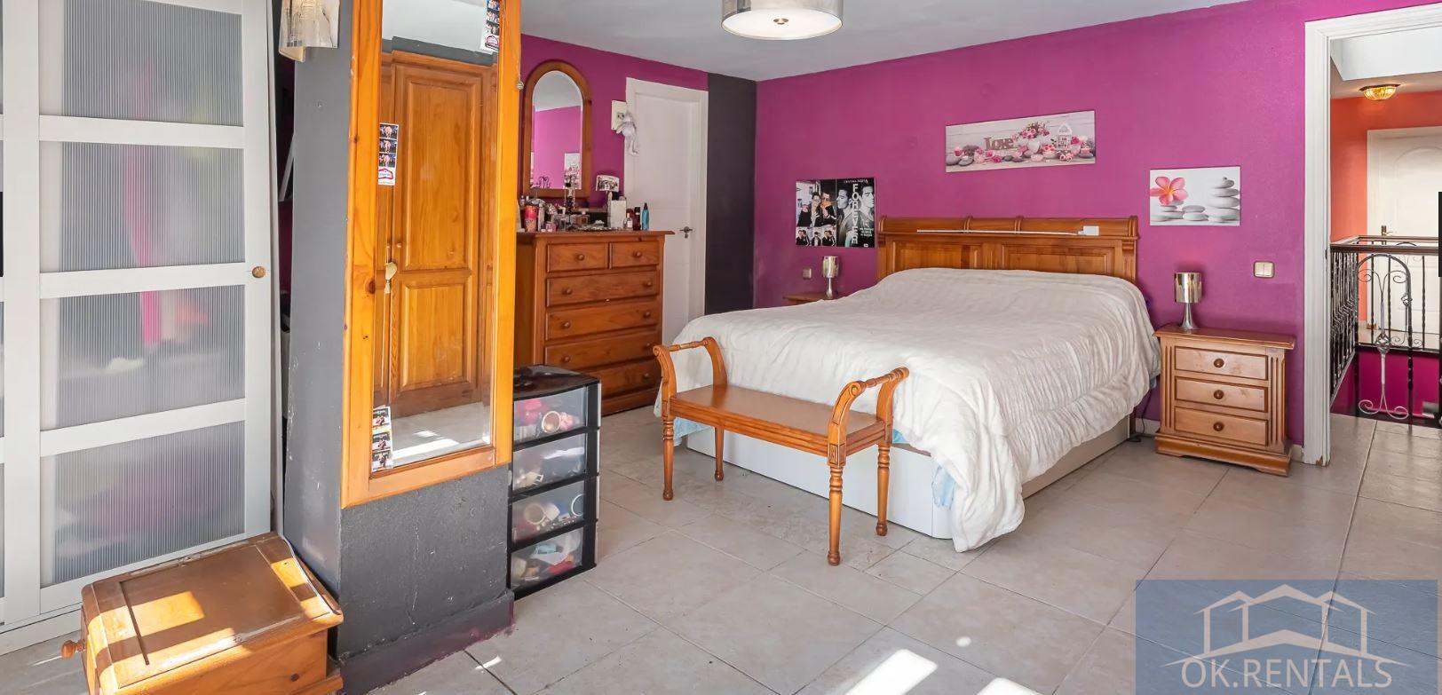 For sale of house in Estepona