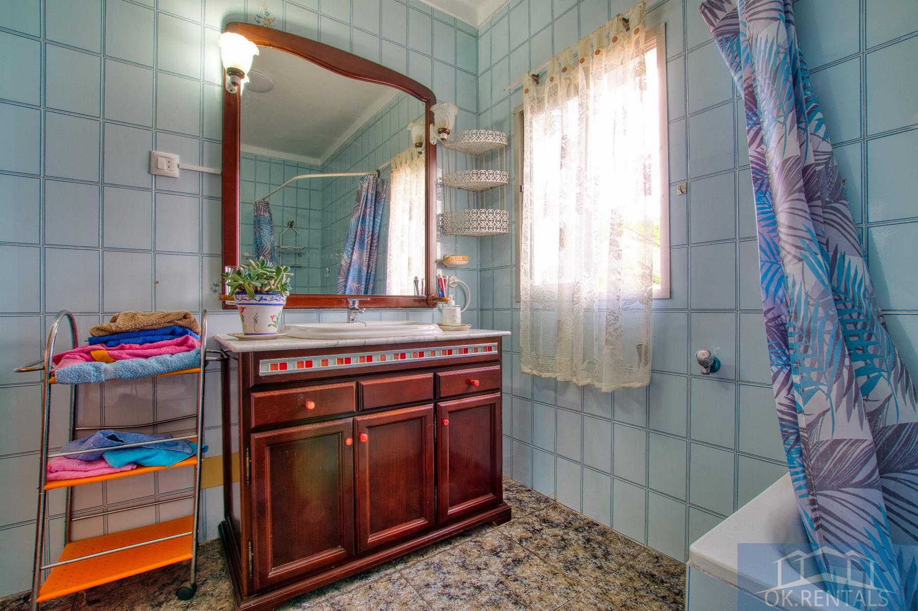Venta de casa en Benamargosa