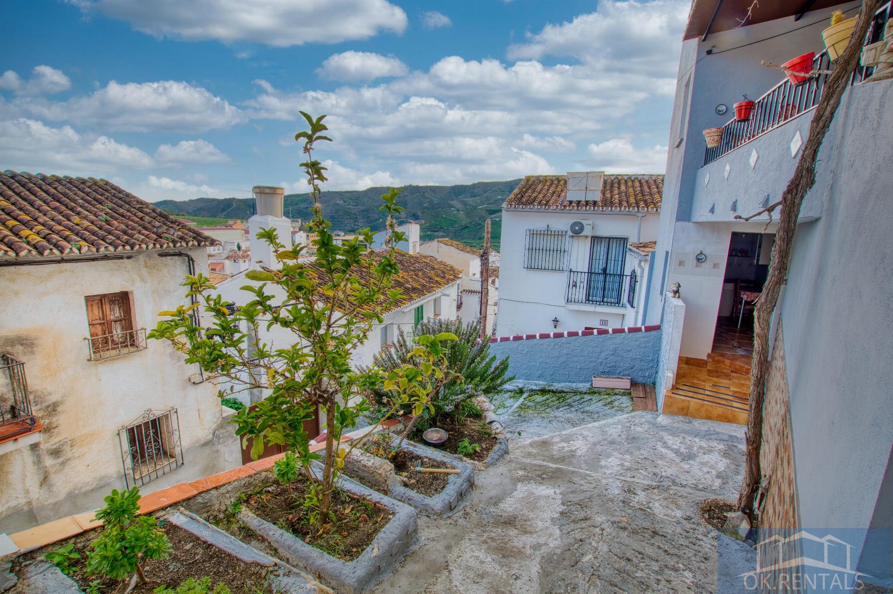 Venta de casa en Benamargosa