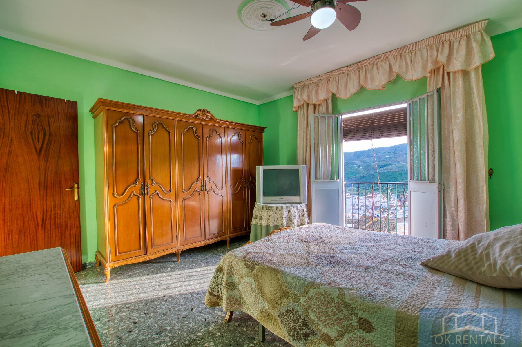 Venta de casa en Benamargosa