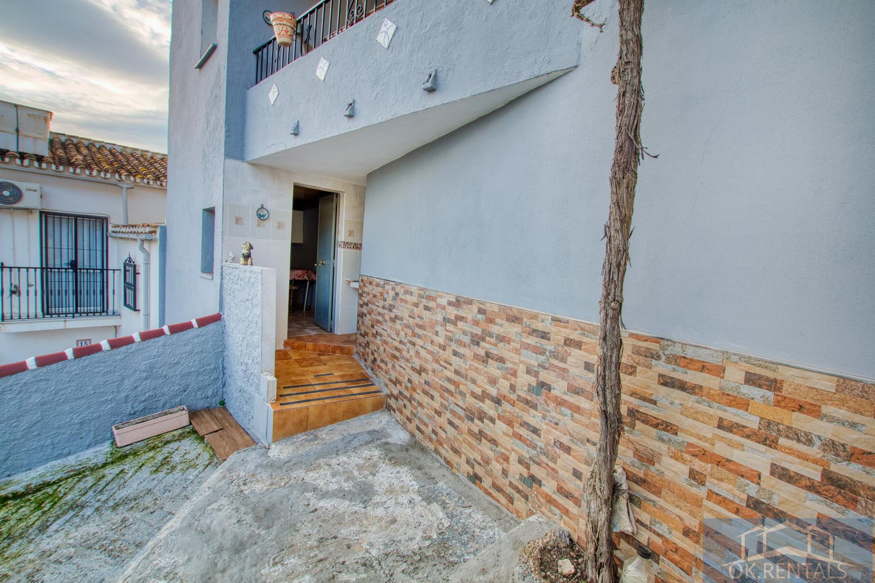 Venta de casa en Benamargosa