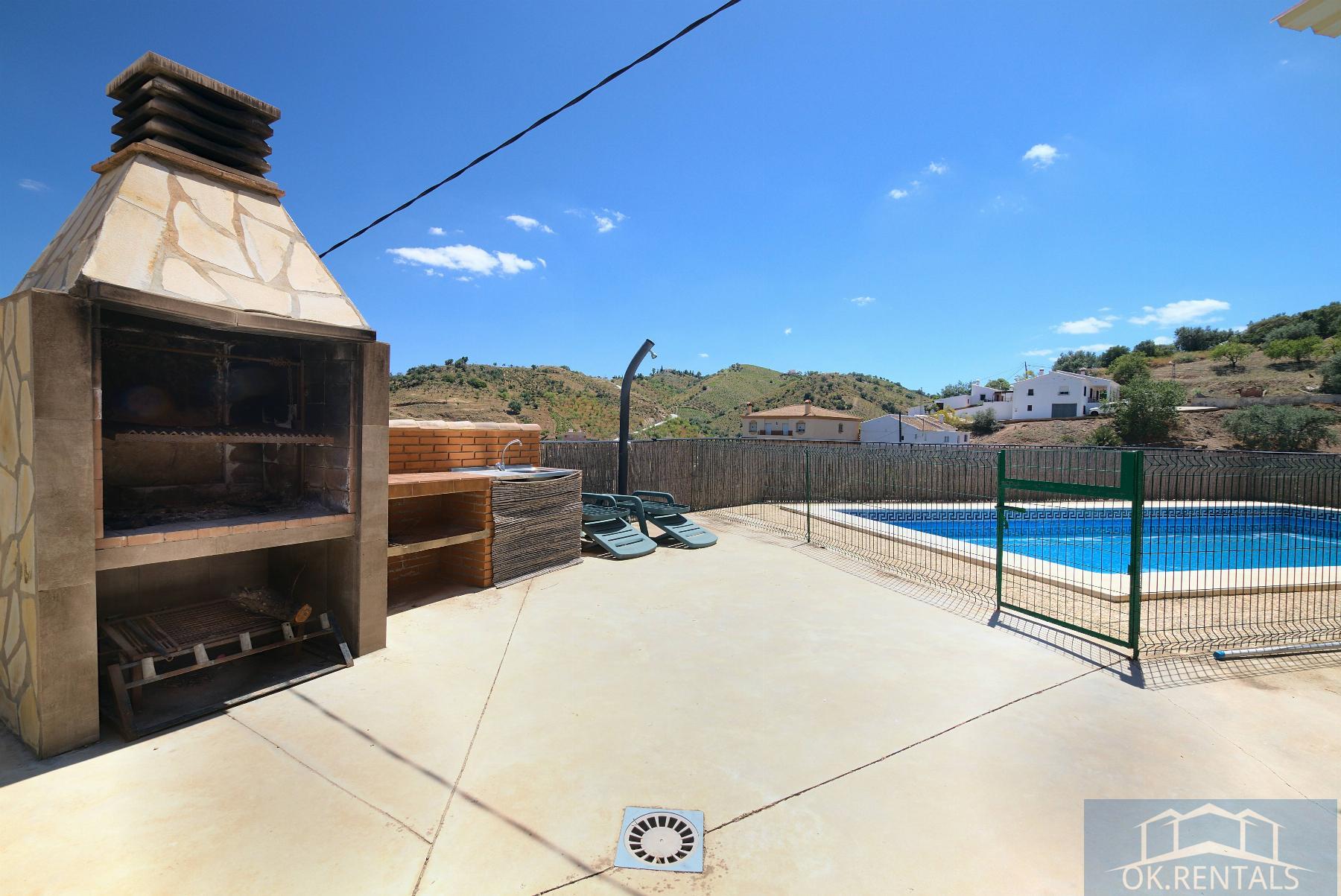 Venta de finca rústica en La Viñuela