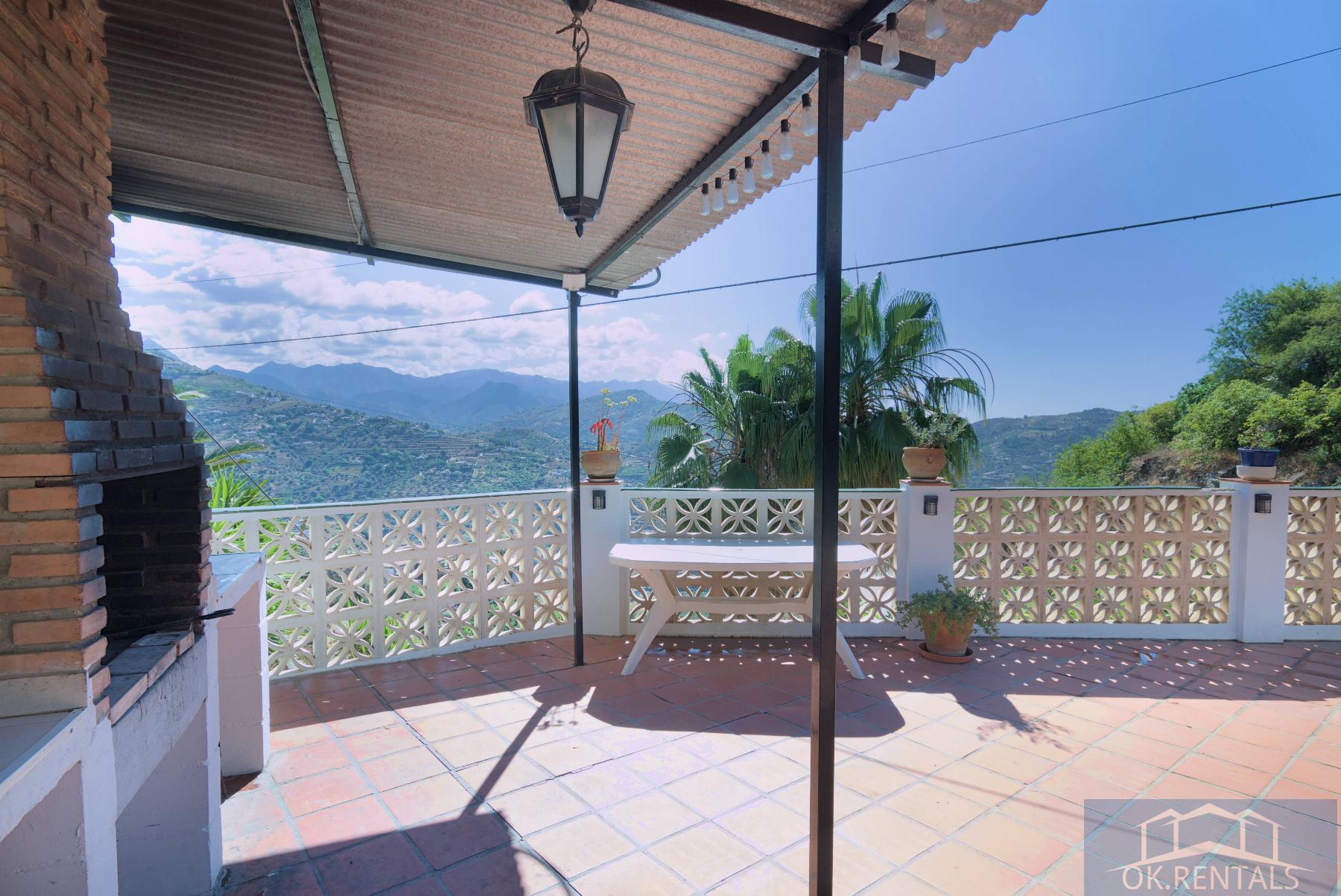 For sale of rural property in Sayalonga