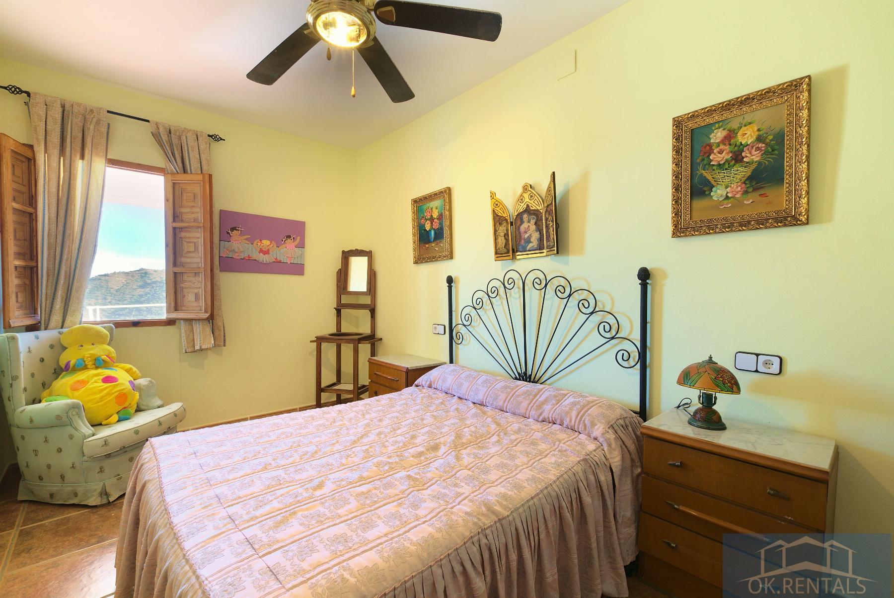 Venta de casa en Comares