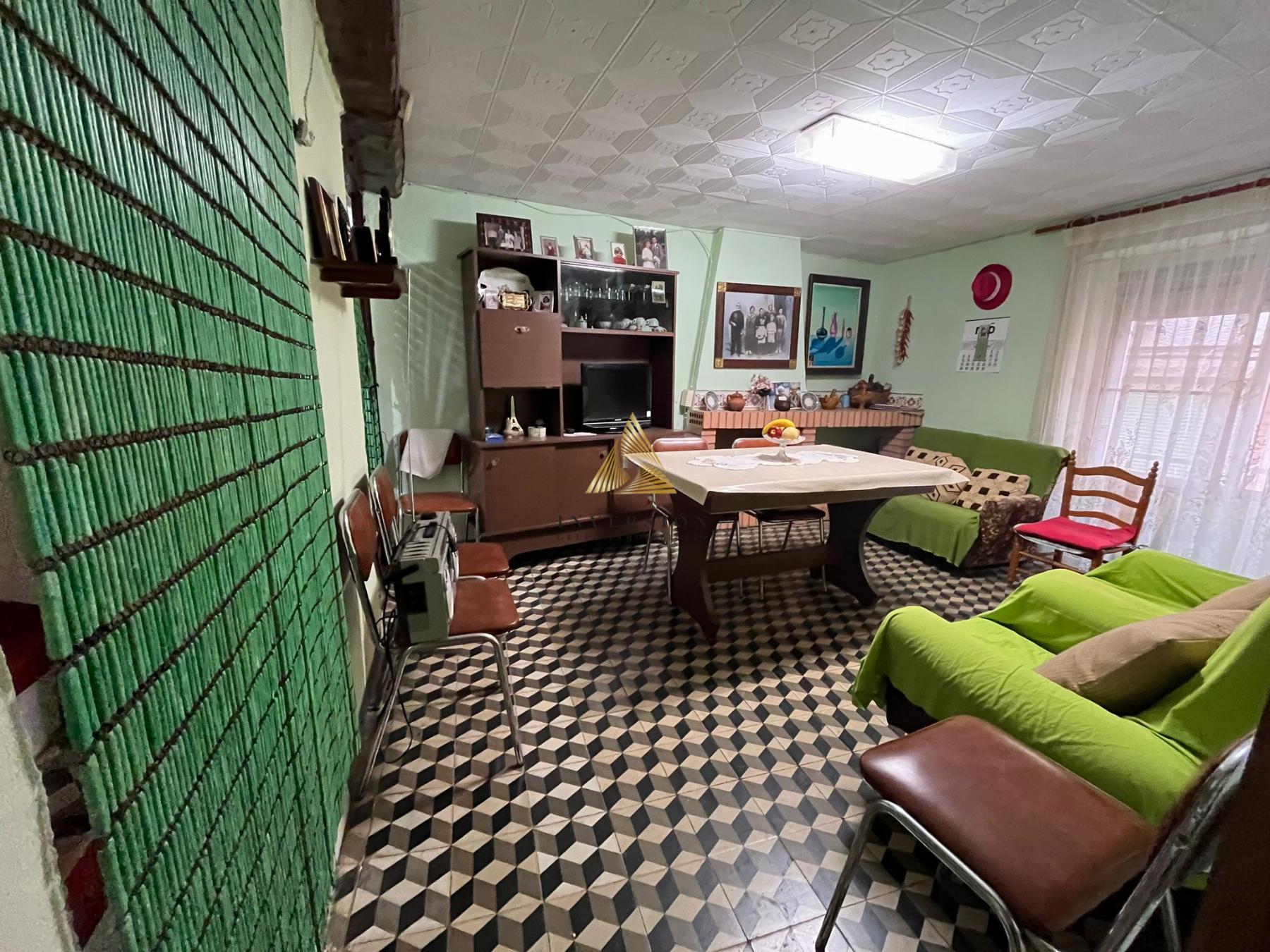 Venta de casa en Cervera del Maestre