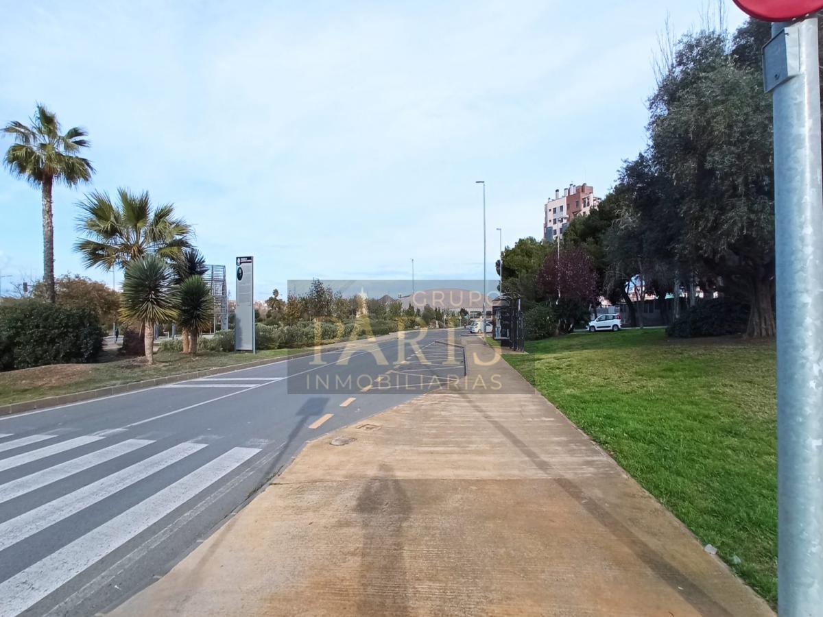 For sale of garage in Cartagena
