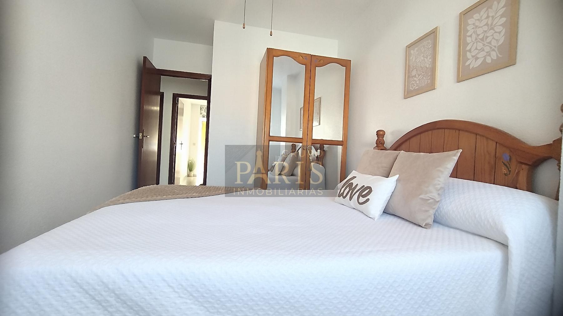 For sale of flat in Los Alcázares