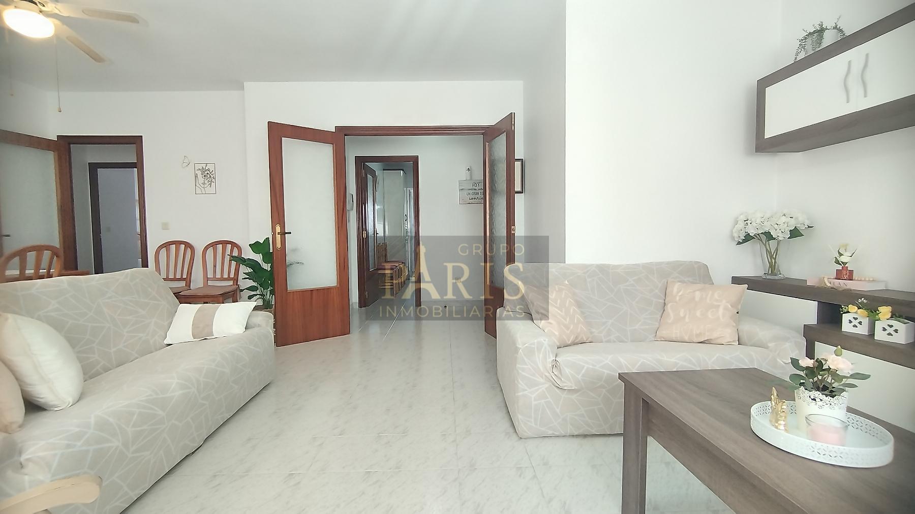 For sale of flat in Los Alcázares