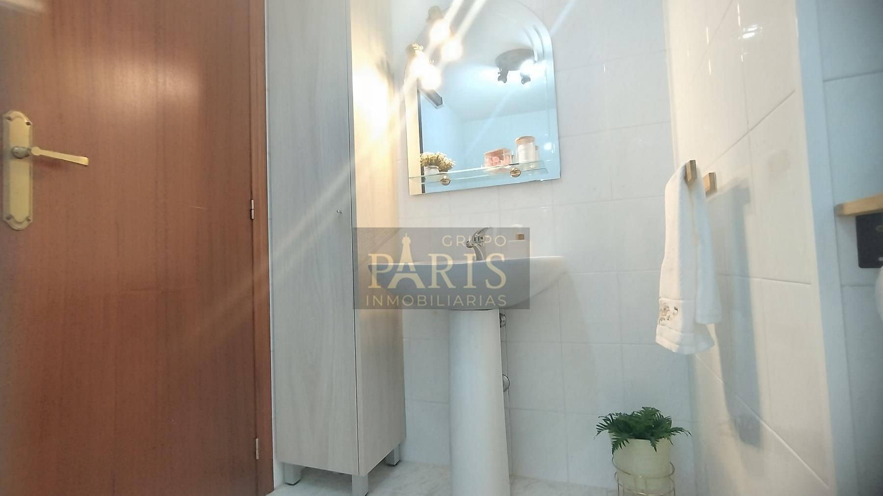 For sale of flat in Los Alcázares