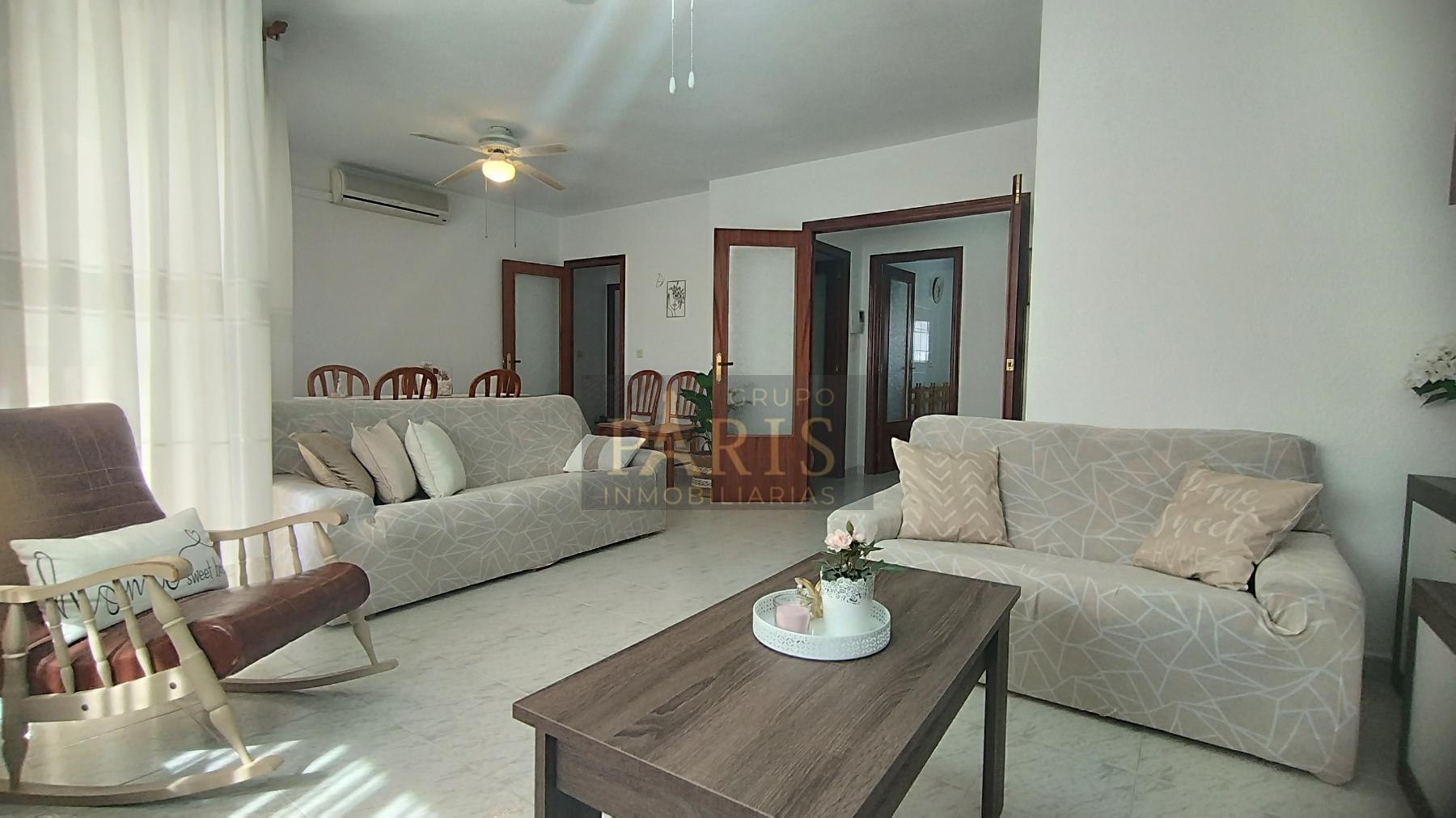 For sale of flat in Los Alcázares