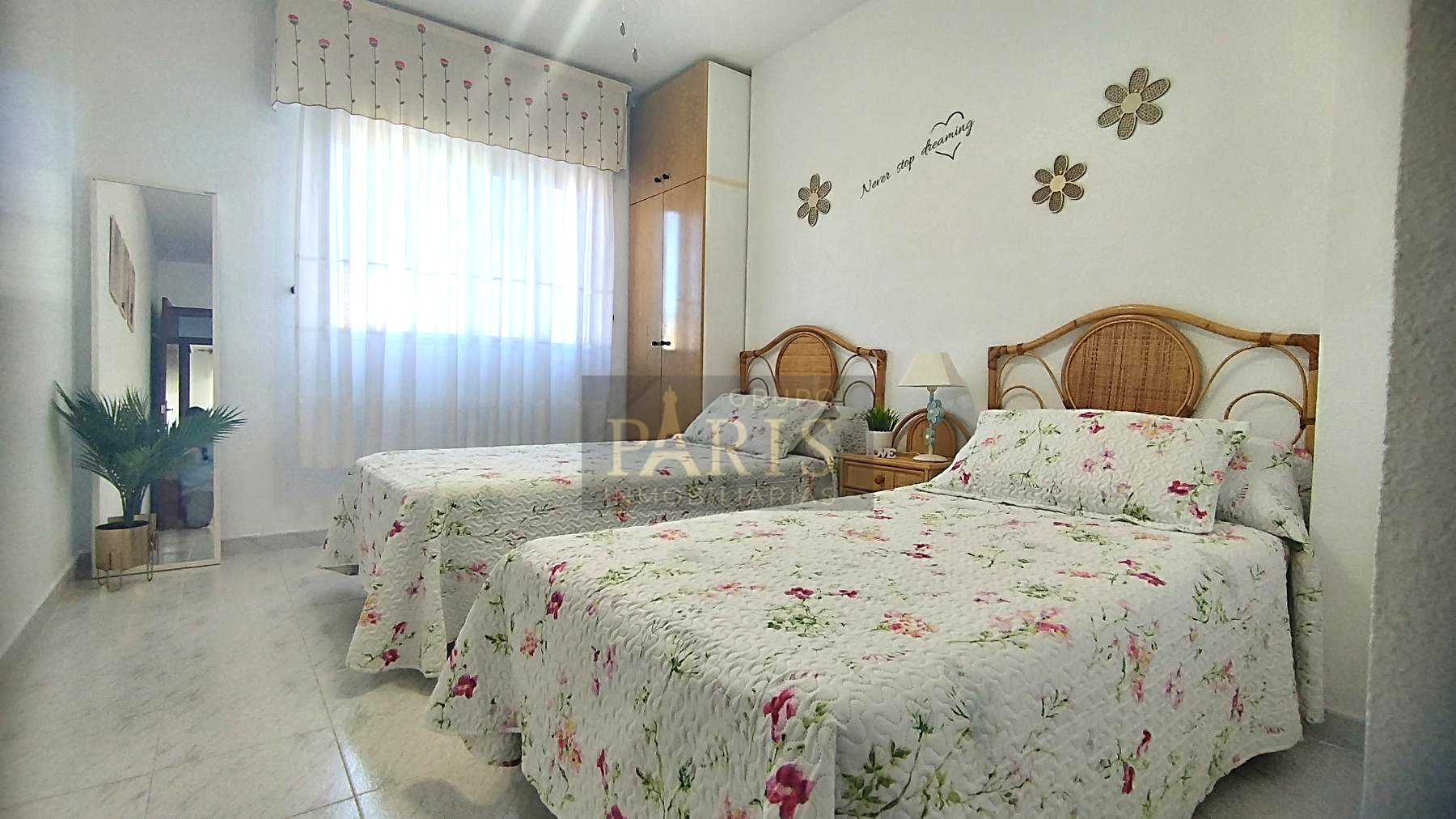 For sale of flat in Los Alcázares