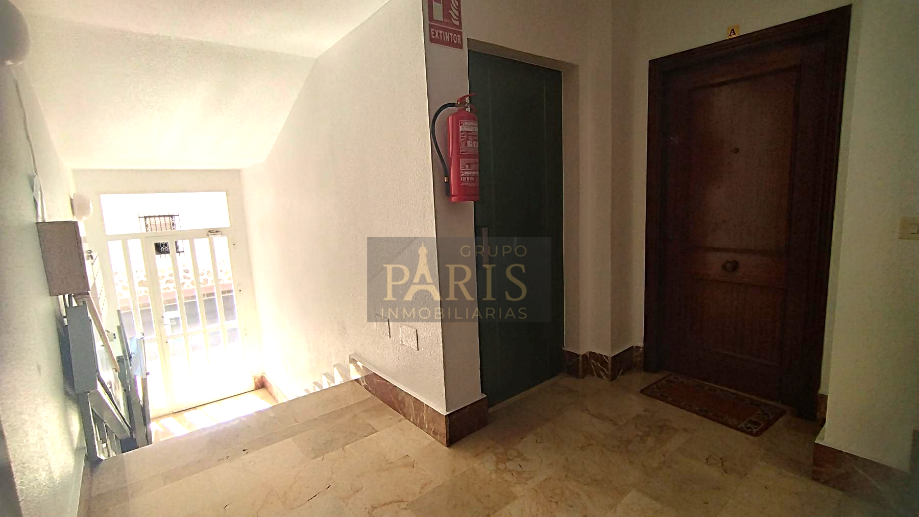 For sale of flat in Los Alcázares