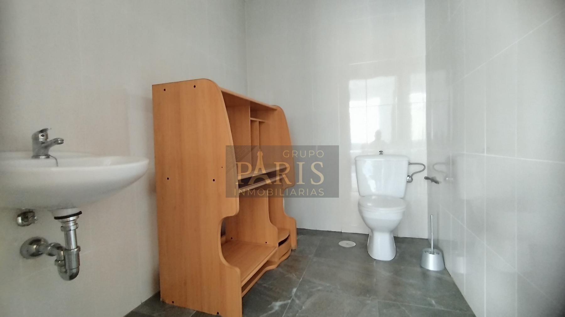 For rent of premises in Torre Pacheco