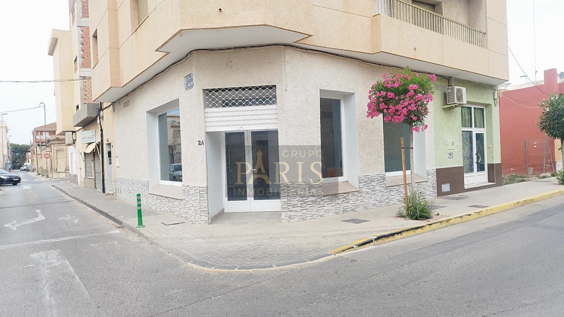 For rent of premises in Torre Pacheco