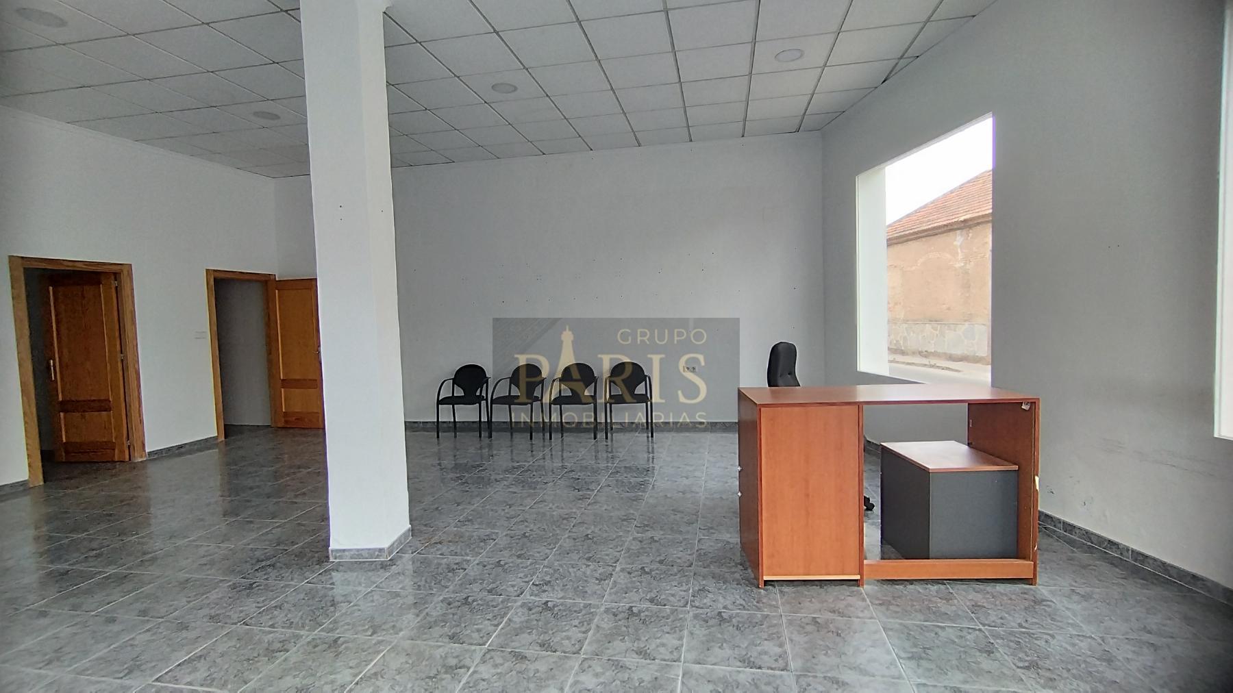 For rent of premises in Torre Pacheco
