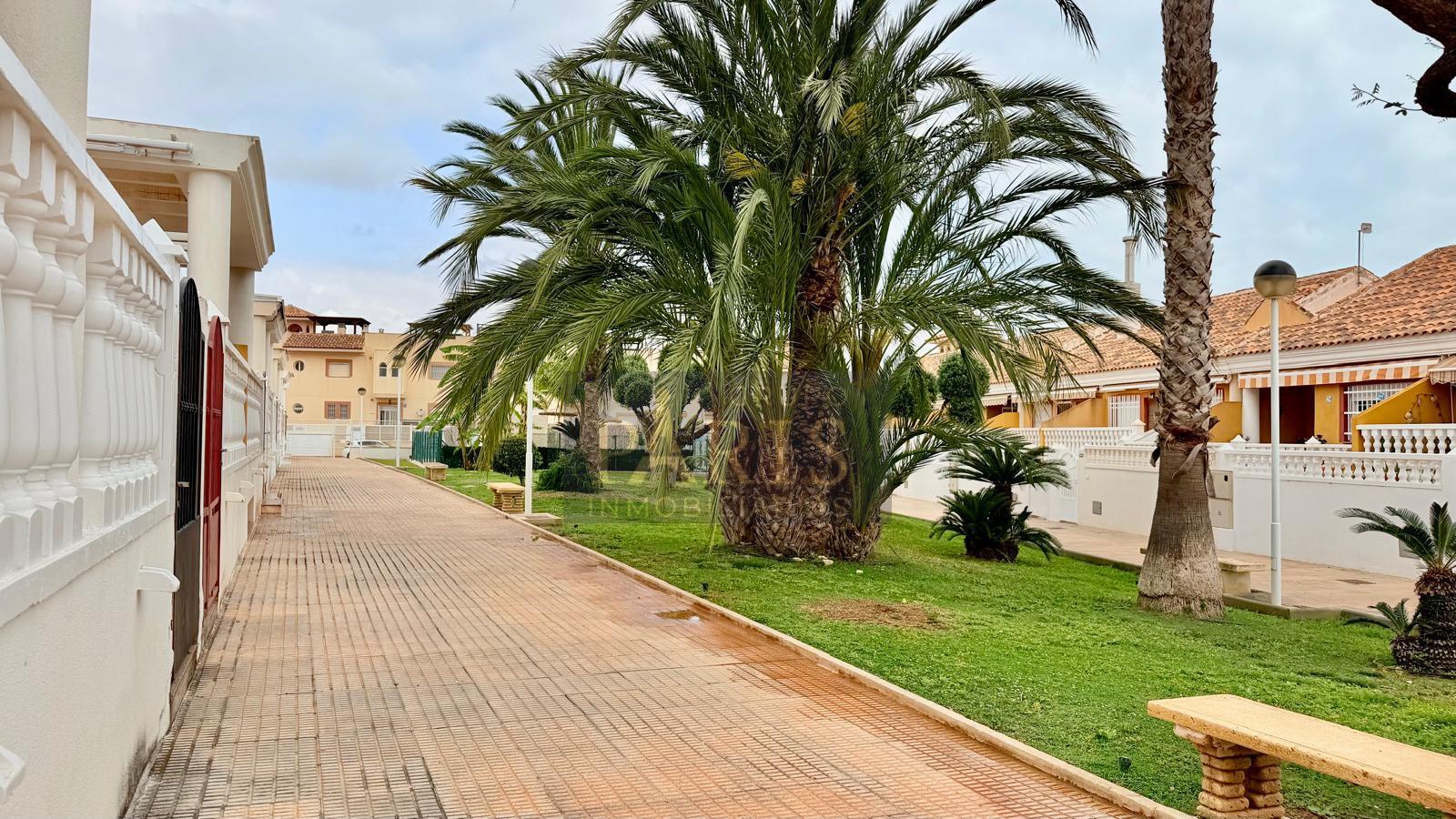 Venta de chalet en Los Nietos