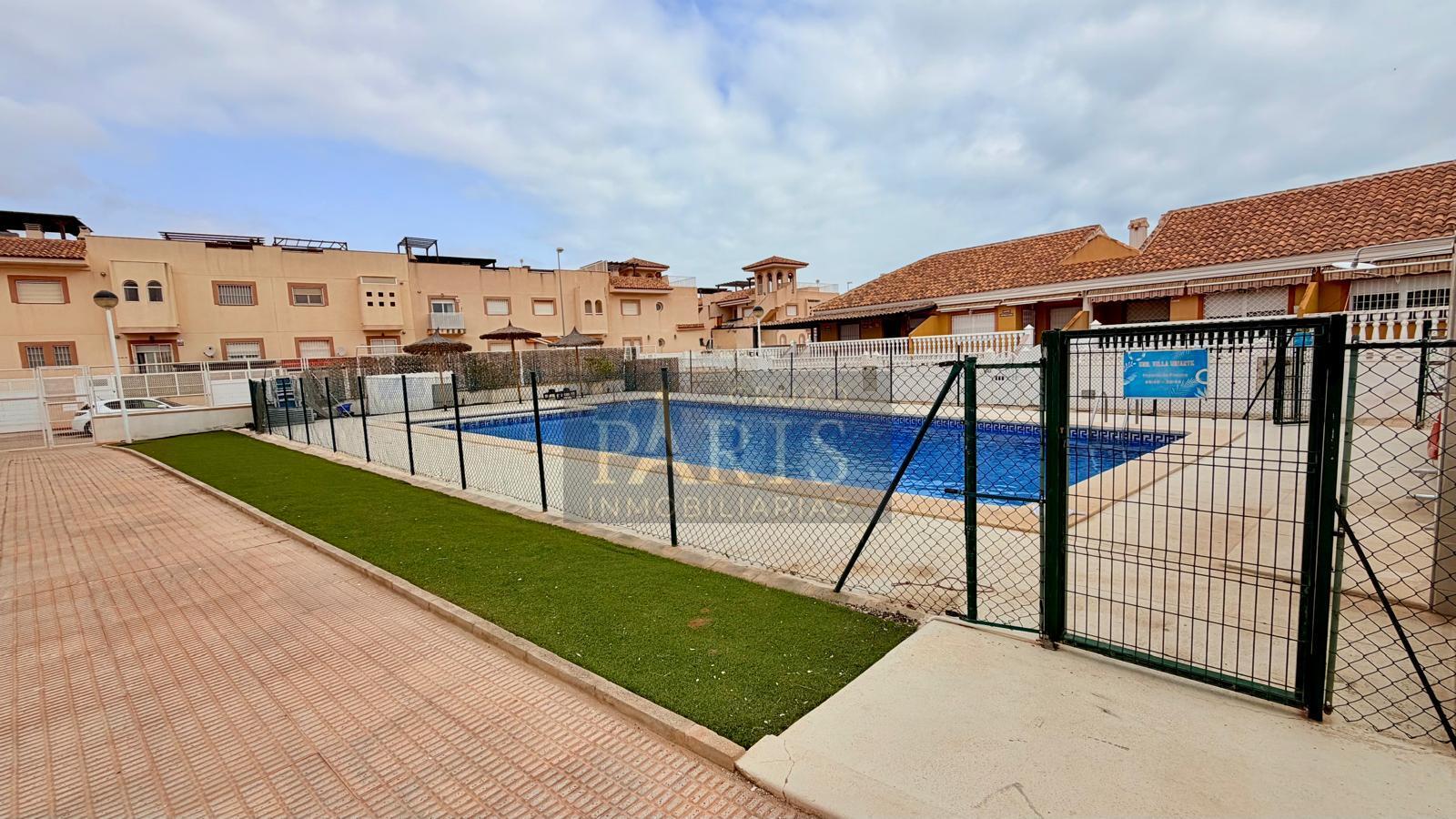 Venta de chalet en Los Nietos