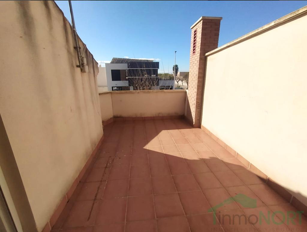 For sale of duplex in Los Alcázares