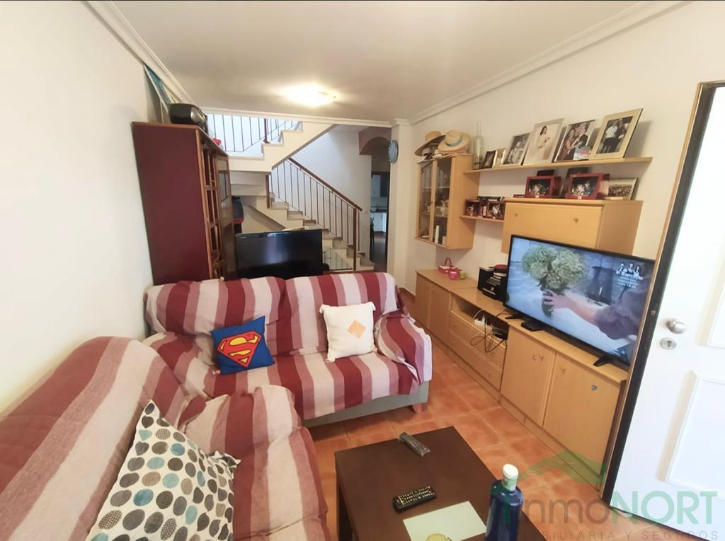 For sale of duplex in Los Alcázares