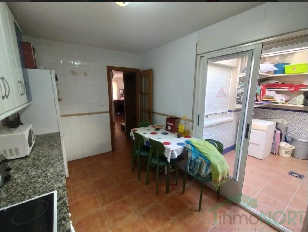For sale of duplex in Los Alcázares