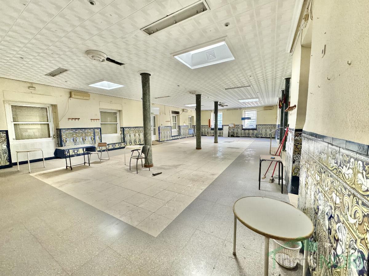 For sale of building in Cartagena