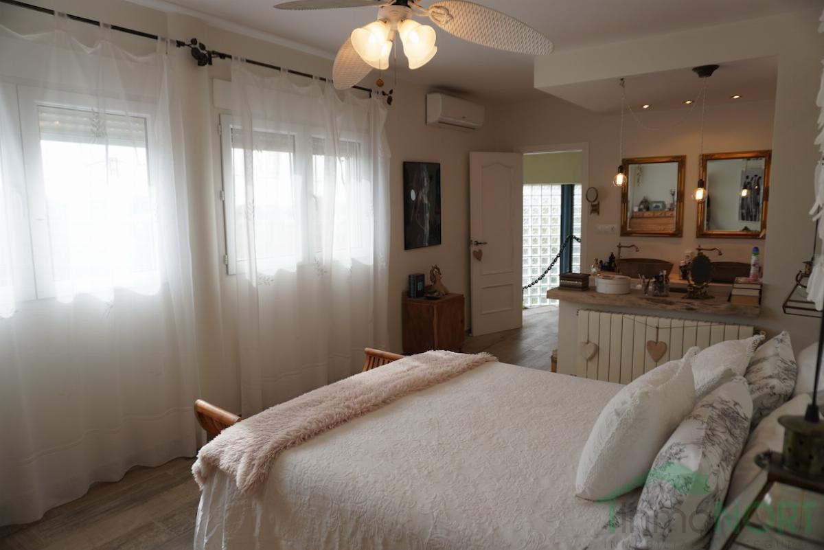 For sale of chalet in Alicante