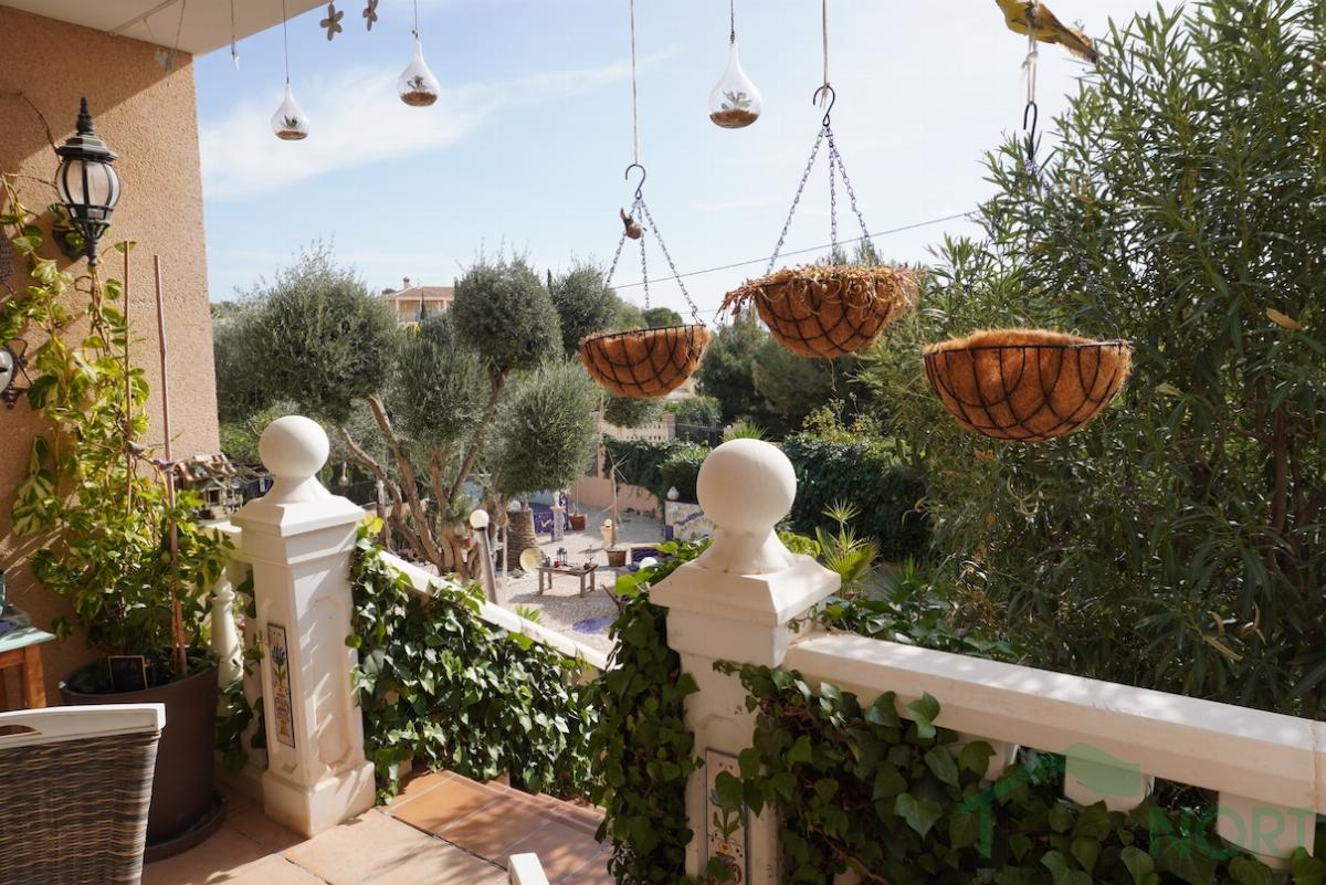 For sale of chalet in Alicante