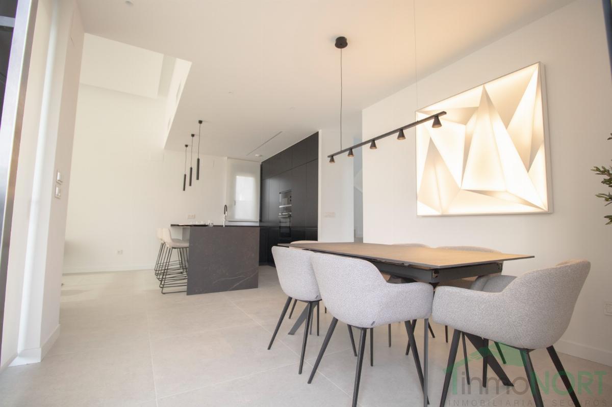 For sale of chalet in Benidorm