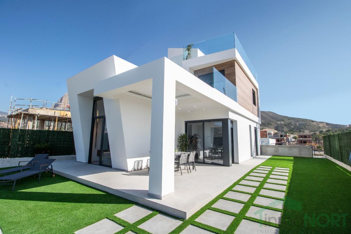 For sale of chalet in Benidorm