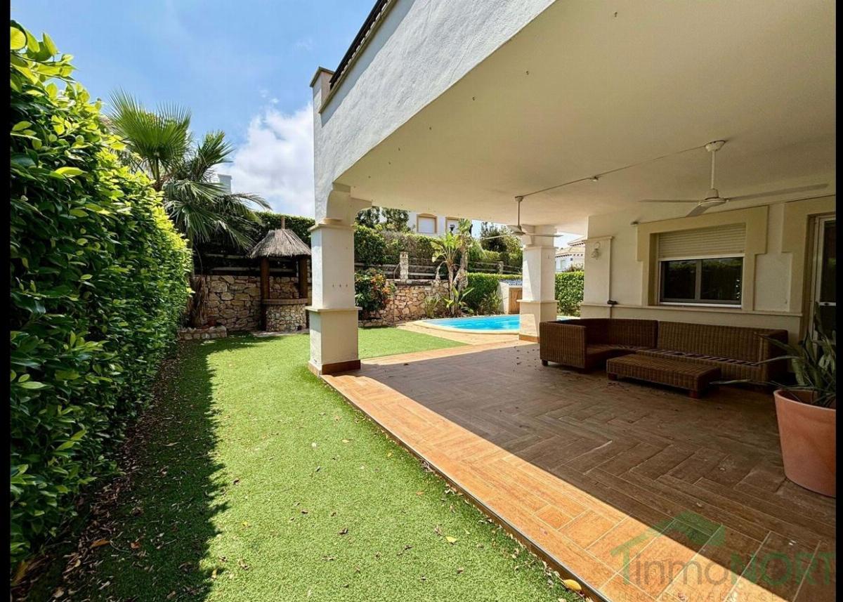 For sale of chalet in Murcia