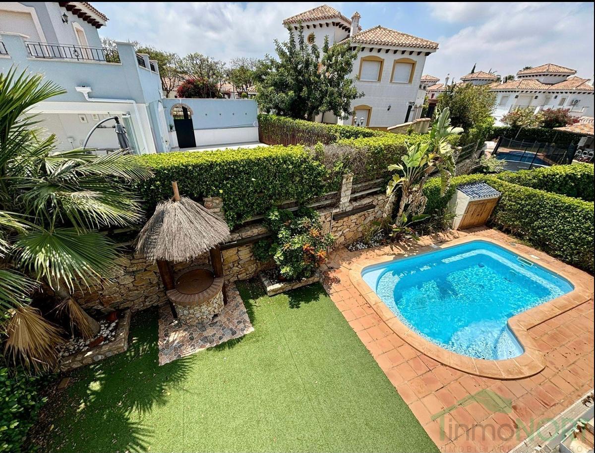 For sale of chalet in Murcia
