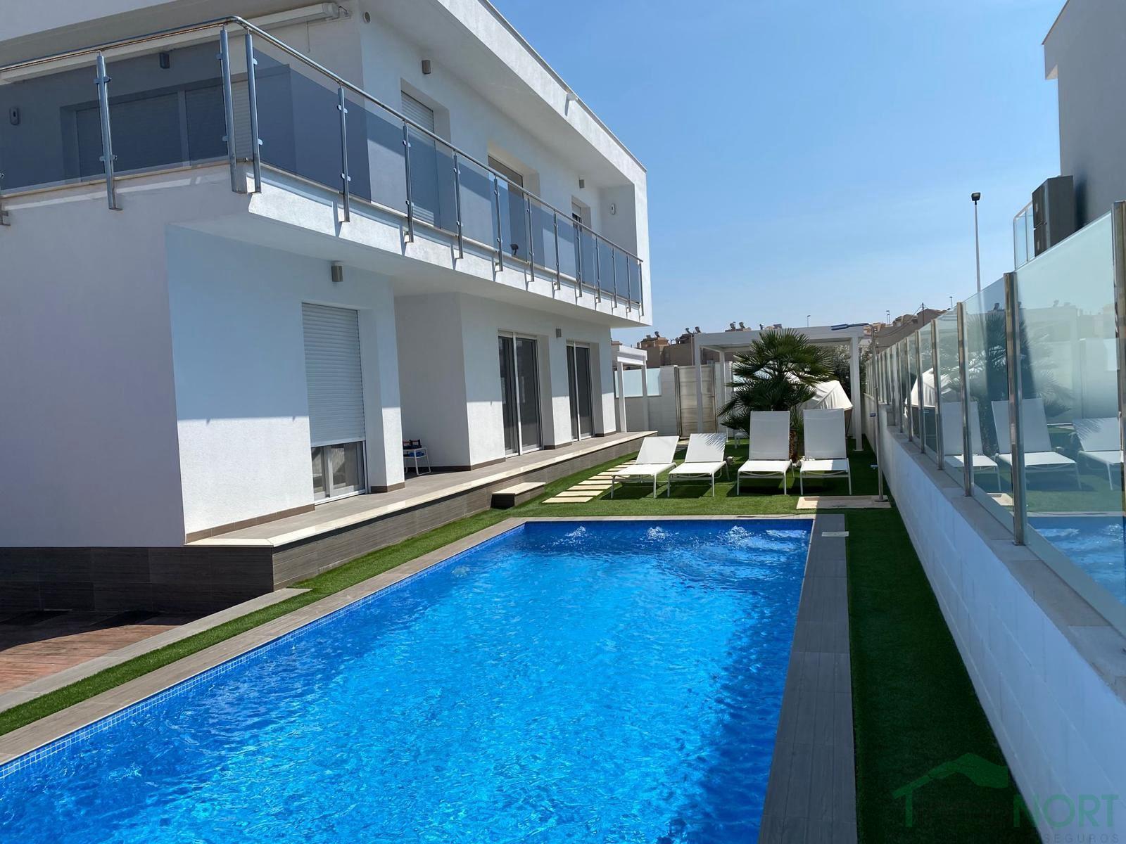 Venta de chalet en Alicante