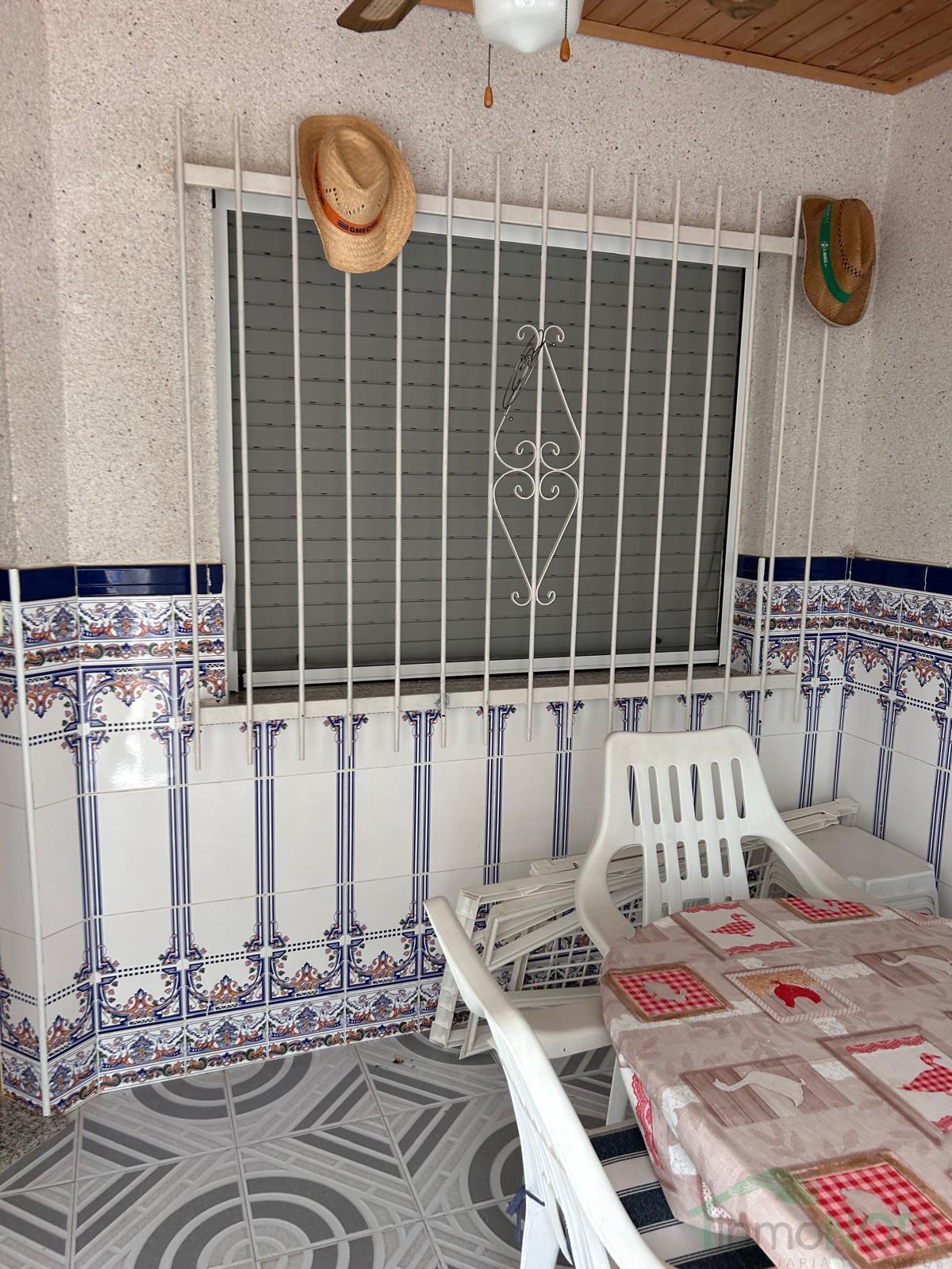For sale of duplex in Los Alcázares