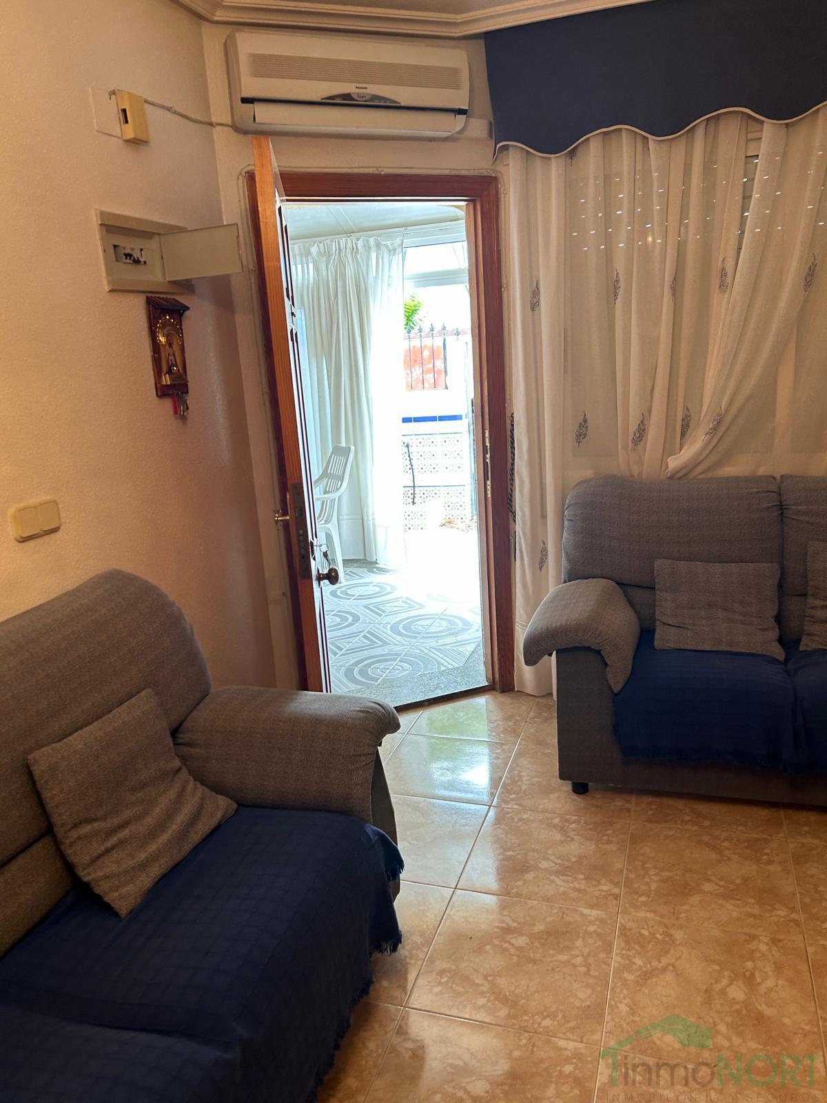 For sale of duplex in Los Alcázares