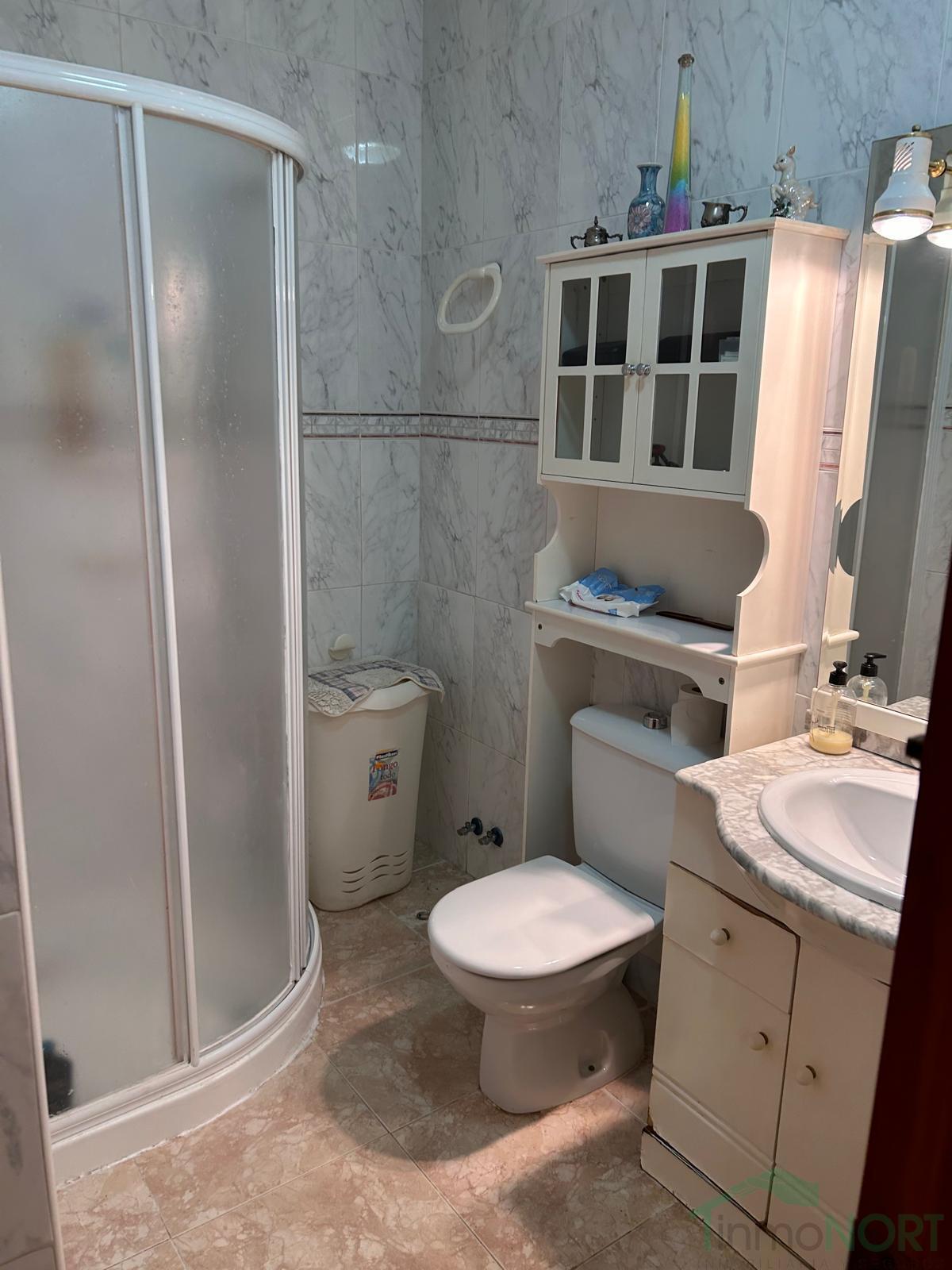 For sale of duplex in Los Alcázares