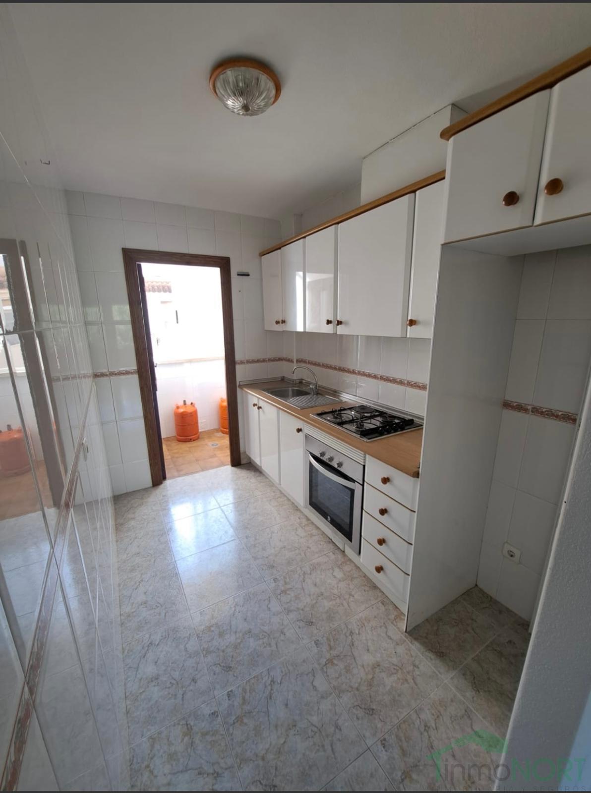 For sale of bungalow in Los Alcázares