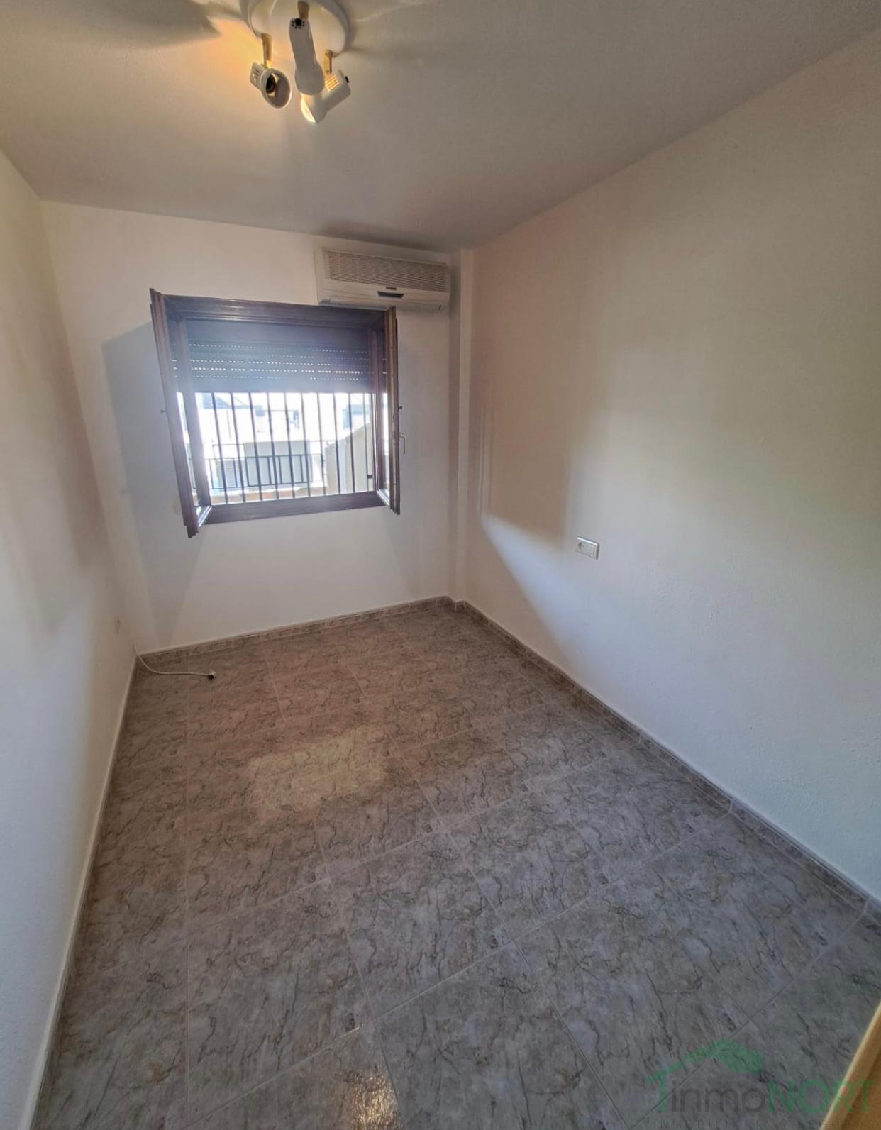 For sale of bungalow in Los Alcázares