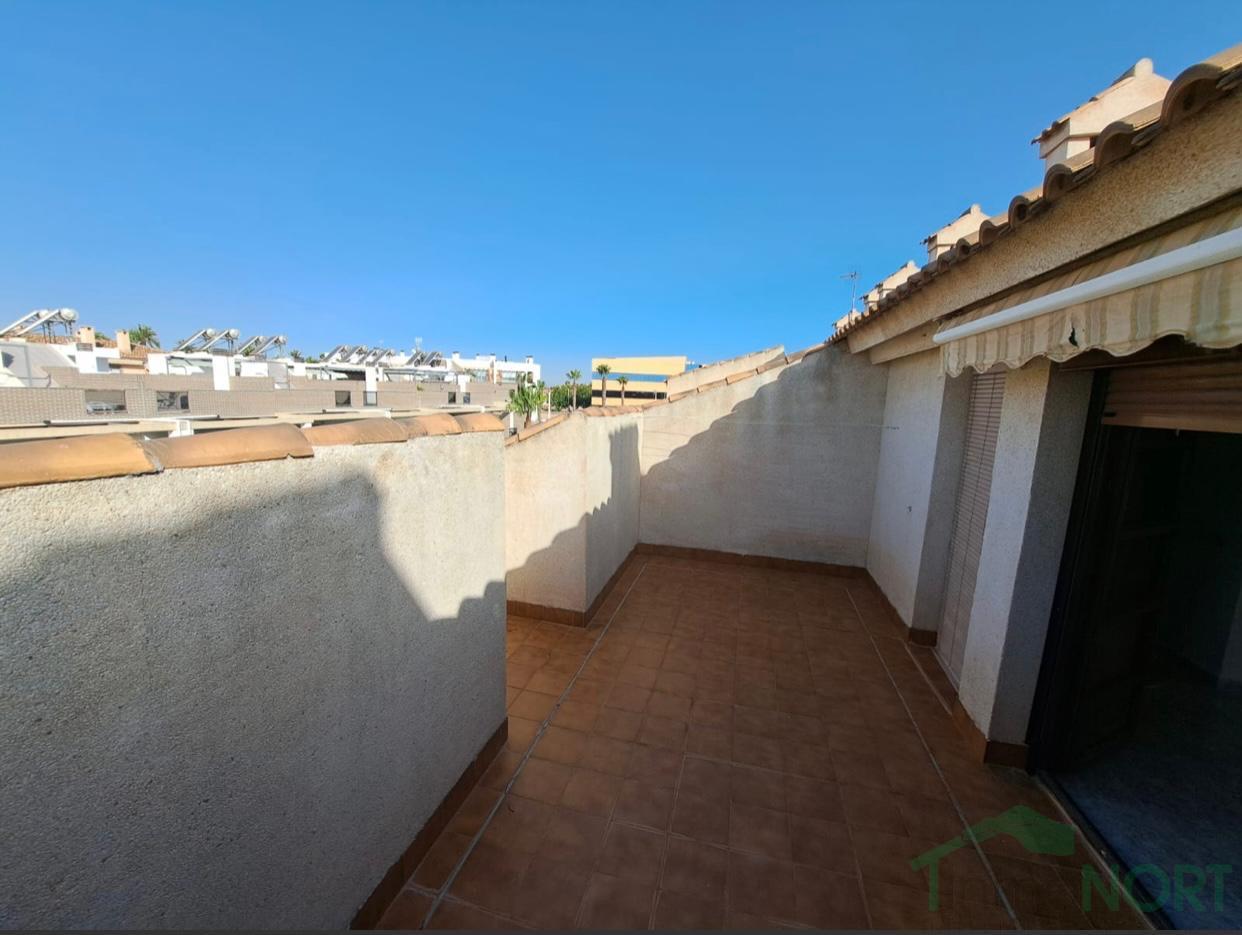 For sale of bungalow in Los Alcázares